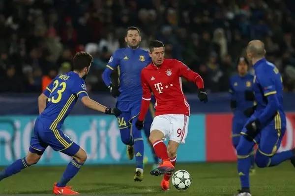 击与种族歧 击与种族歧